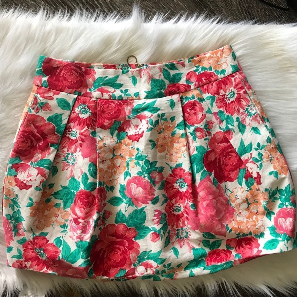 Zara High Waisted Floral Tulip Mini Skirt